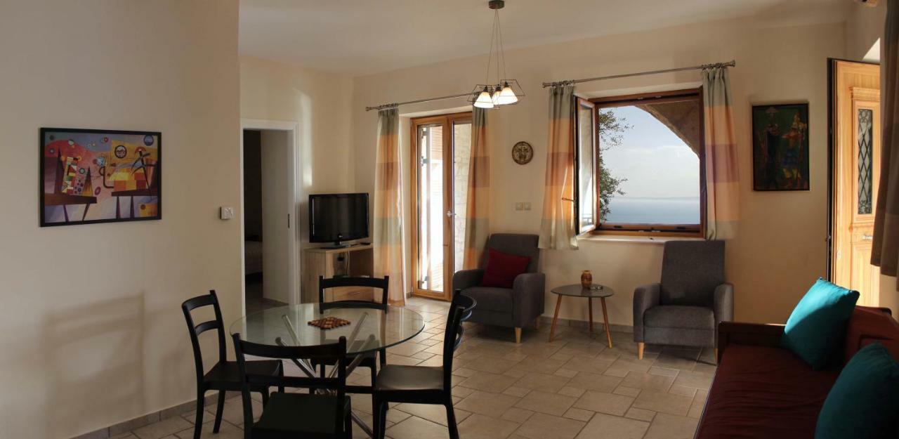 Olive Stonehouses Kalamata Exterior foto